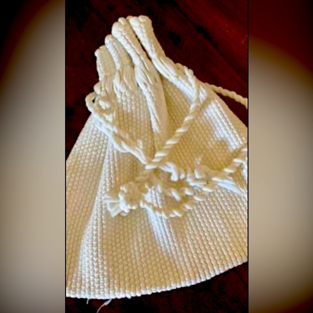 Drawstring Crochet Bag / White Pouch purse / Sachet Crocheted